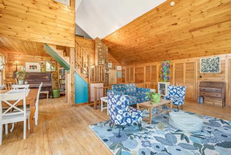 424 Molyneaux Road Camden ME 04843