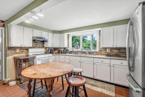 424 Molyneaux Road Camden ME 04843