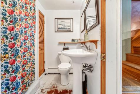 424 Molyneaux Road Camden ME 04843