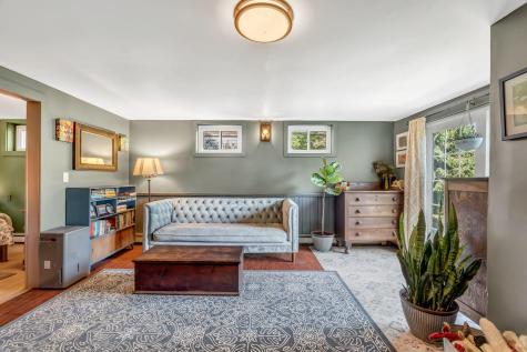 424 Molyneaux Road Camden ME 04843