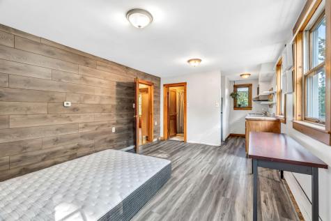 424 Molyneaux Road Camden ME 04843