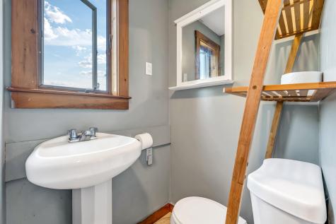 424 Molyneaux Road Camden ME 04843