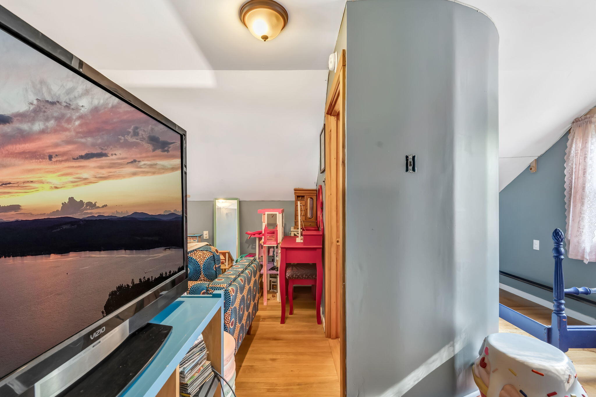 424 Molyneaux Road Camden ME 04843