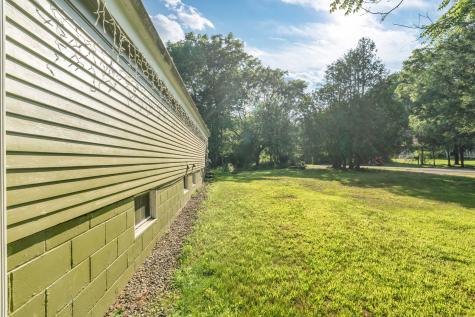 424 Molyneaux Road Camden ME 04843