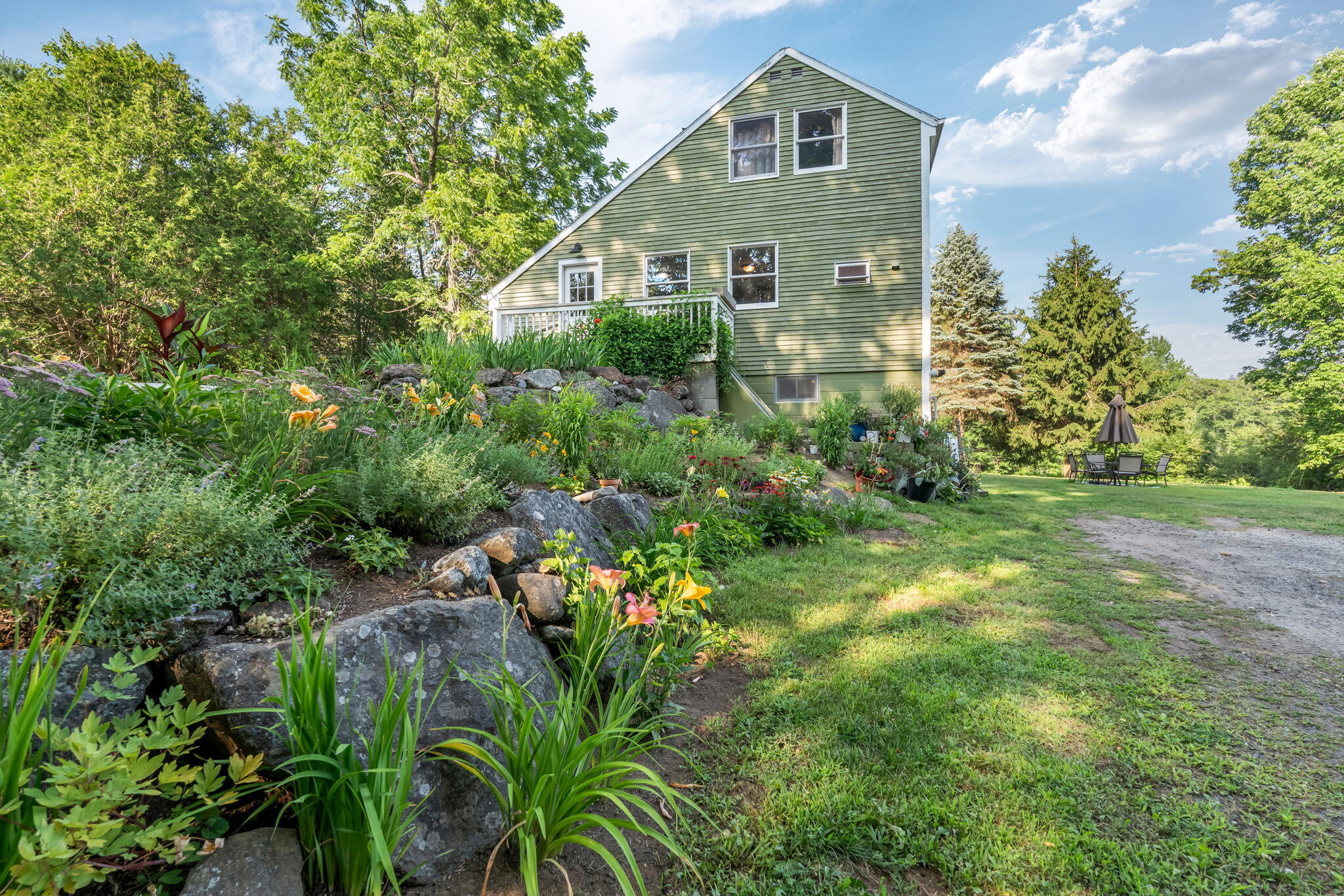 424 Molyneaux Road Camden ME 04843