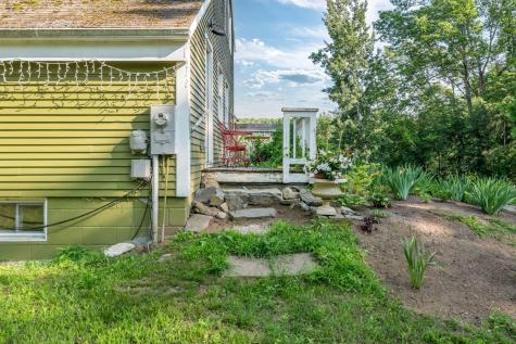 424 Molyneaux Road Camden ME 04843