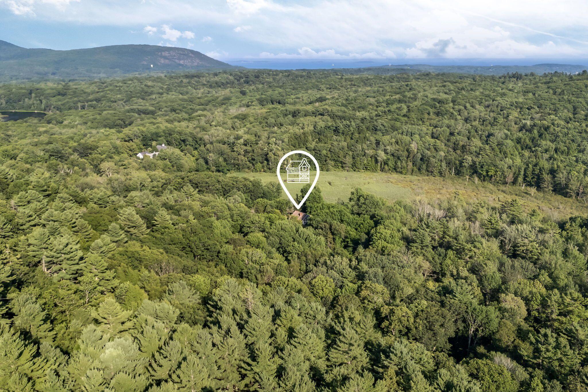 424 Molyneaux Road Camden ME 04843