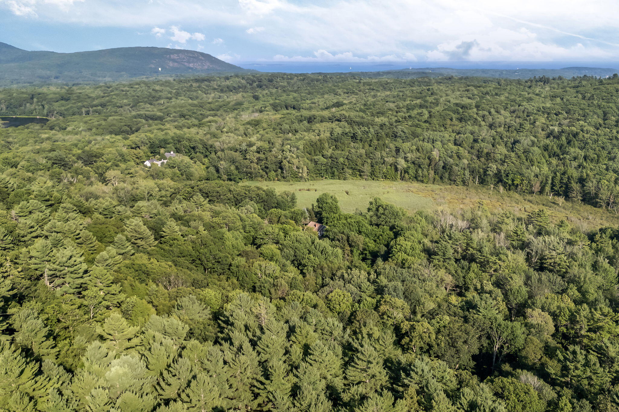 424 Molyneaux Road Camden ME 04843