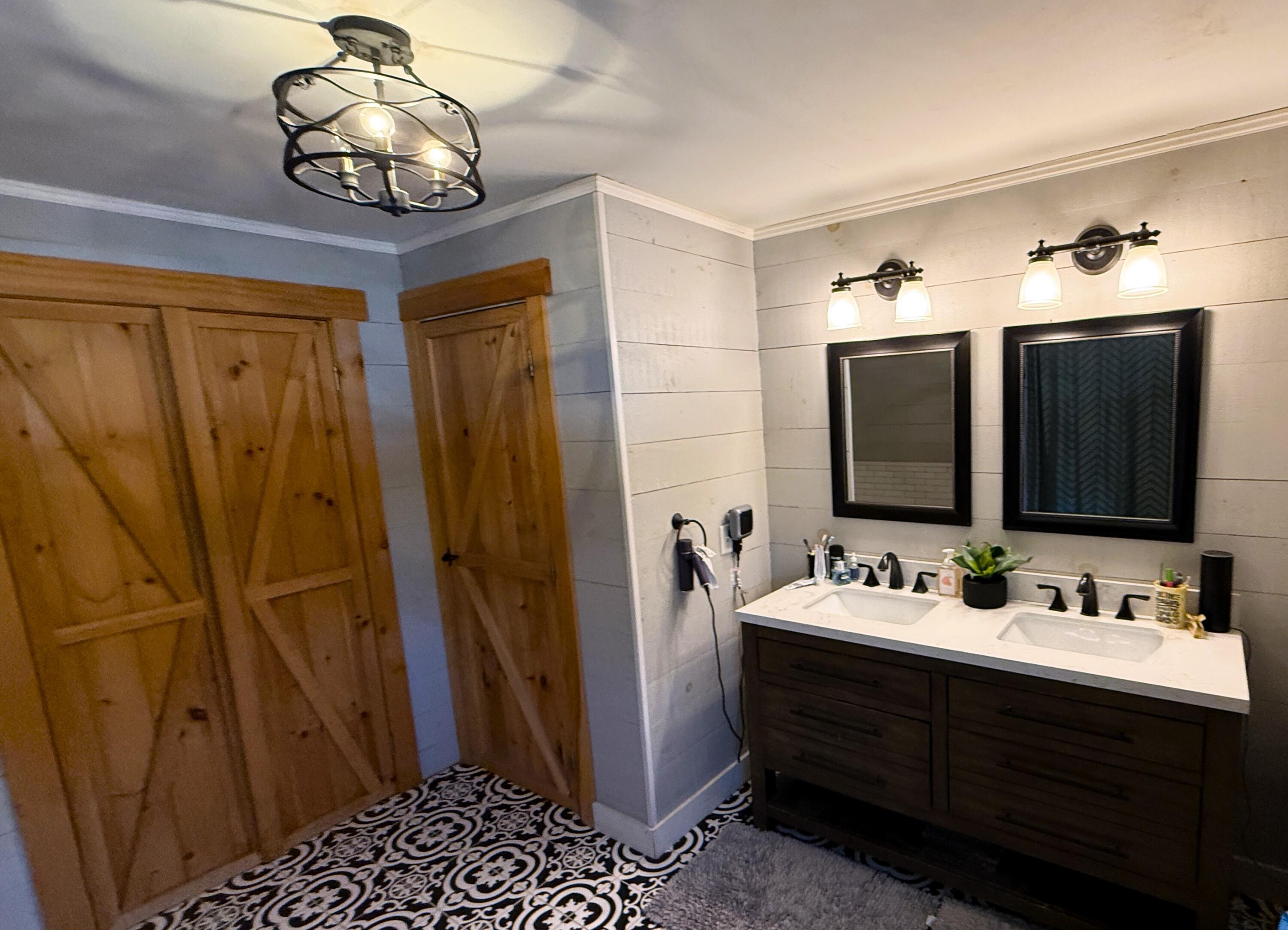 8 Powell Lane Friendship ME 04547