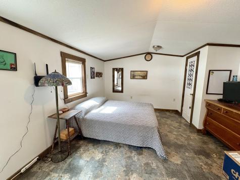 36 Springfield Road Winn ME 04495