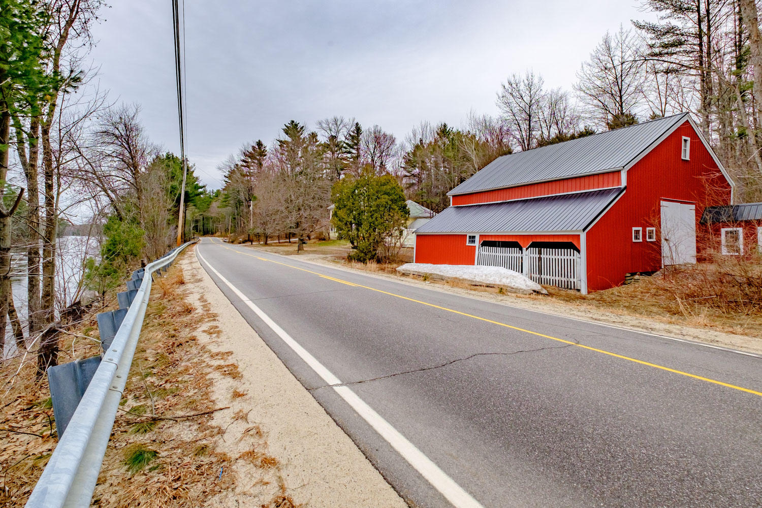 196 River Road Buxton ME 04093