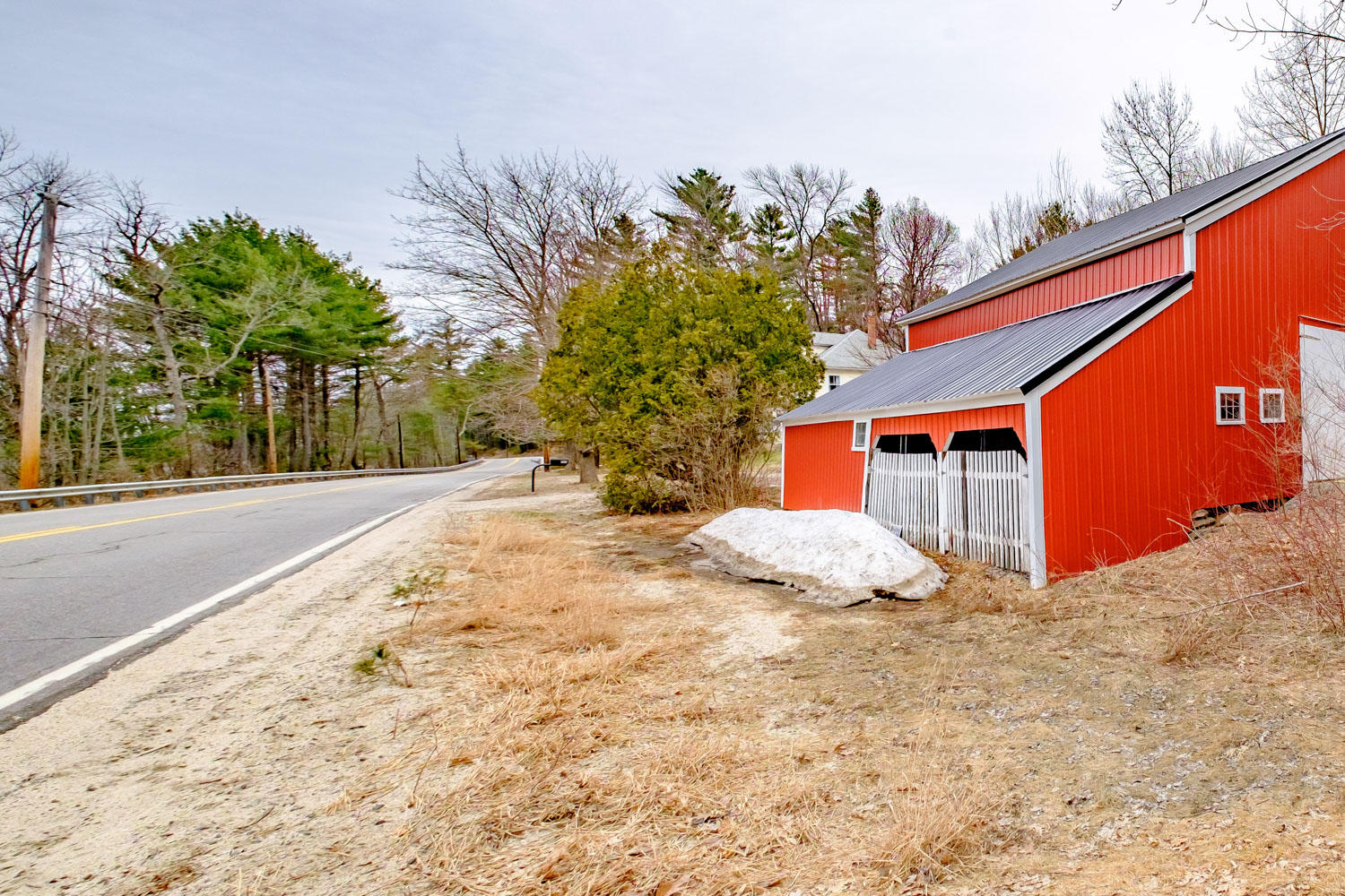 196 River Road Buxton ME 04093