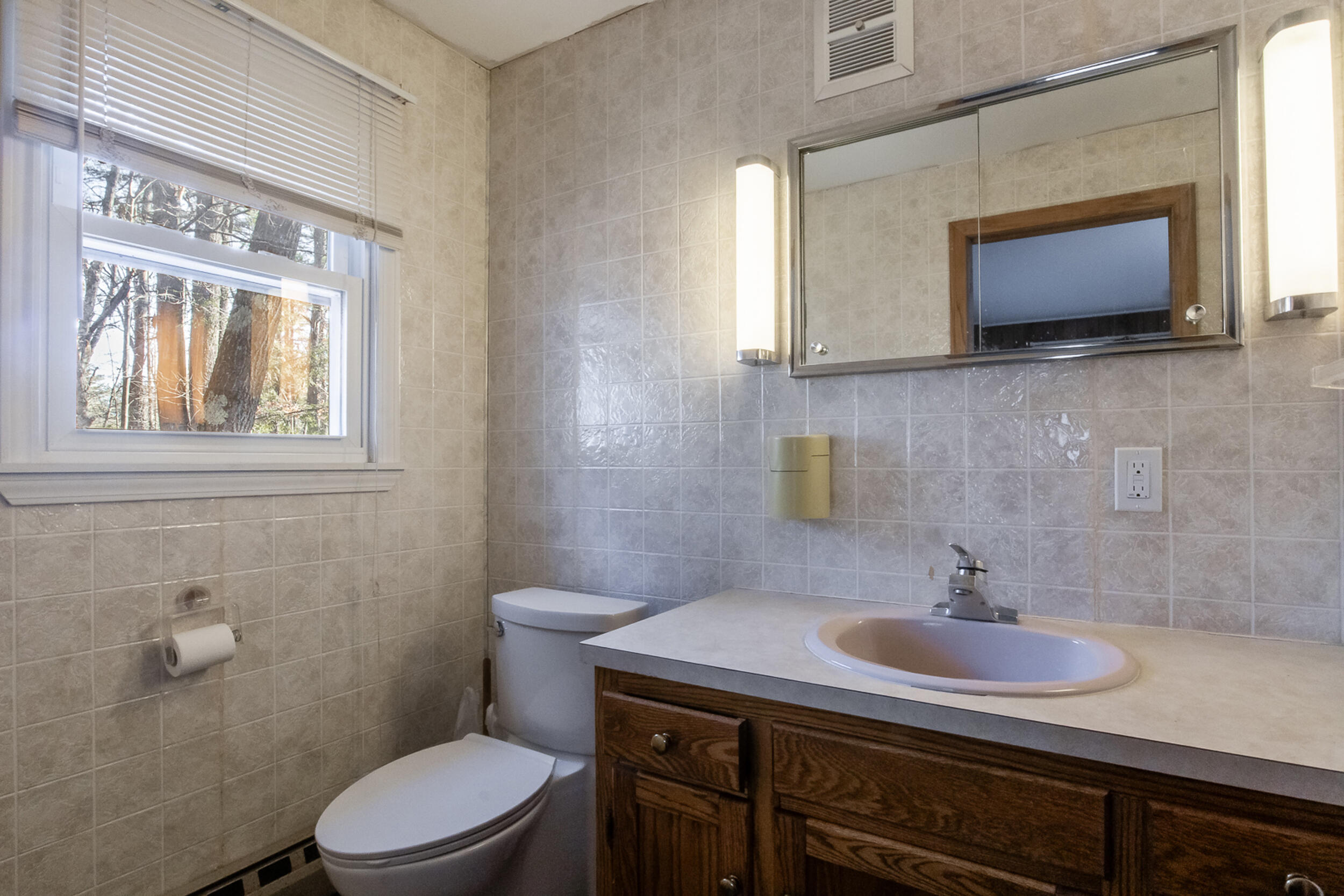 157 Silver Lane Limerick ME 04048