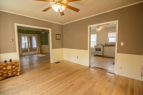 189 Winter Street Auburn ME 04210