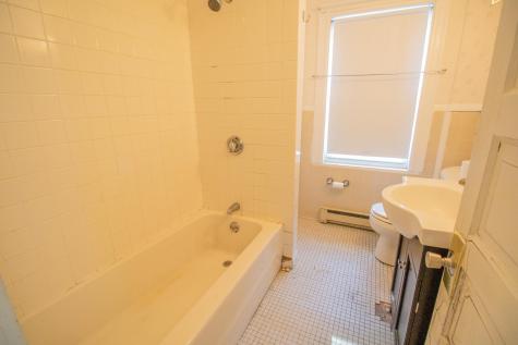 189 Winter Street Auburn ME 04210