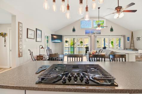 60 Cardinal Lane Poland ME 04274