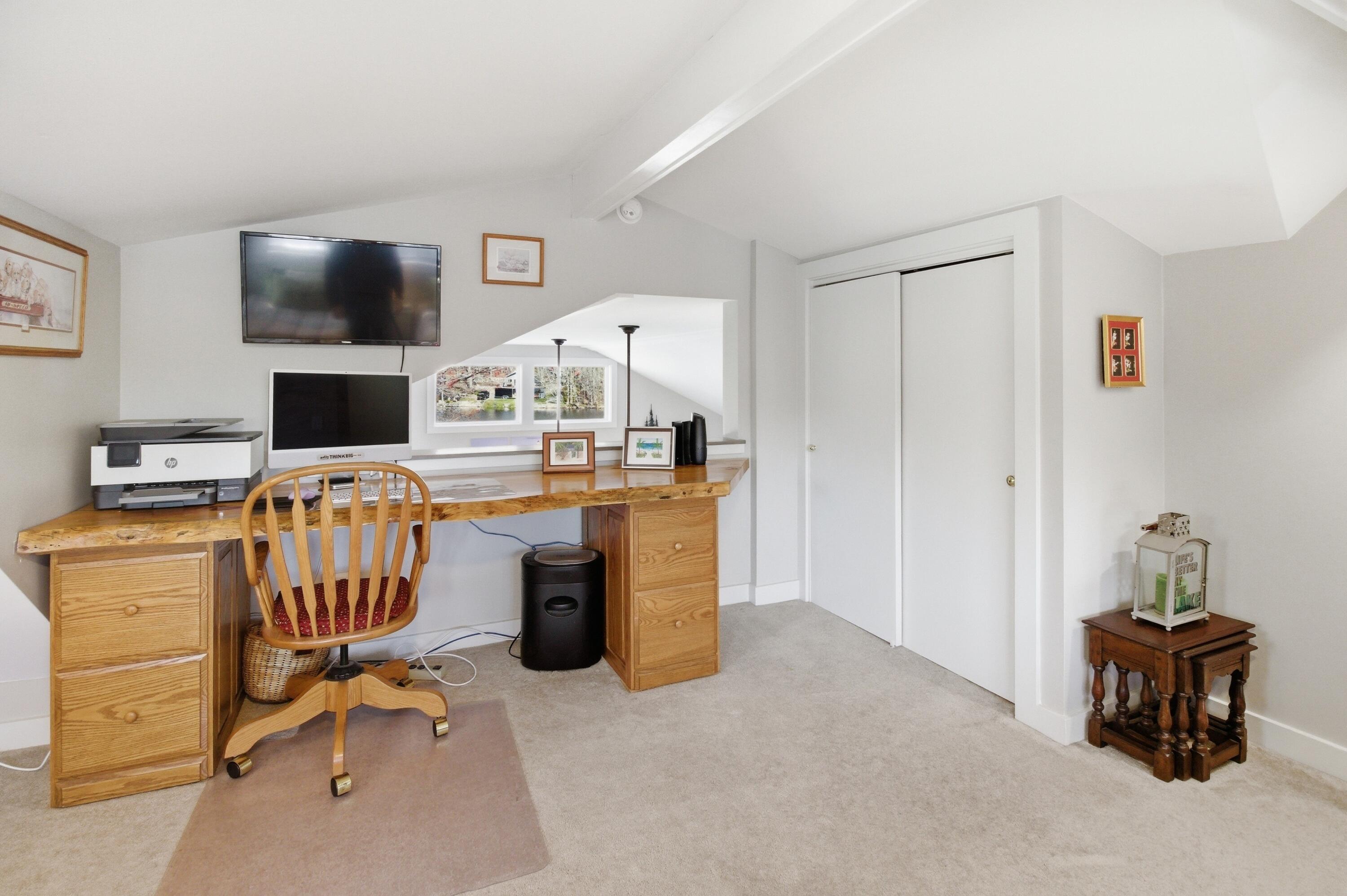 60 Cardinal Lane Poland ME 04274