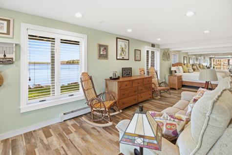 60 Cardinal Lane Poland ME 04274