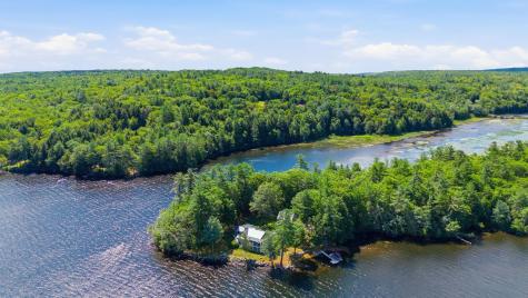 60 Cardinal Lane Poland ME 04274