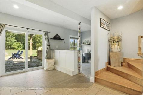 107 Holmes Road Scarborough ME 04074