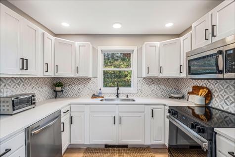 2043 Riverside Drive Auburn ME 04210