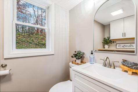 2043 Riverside Drive Auburn ME 04210