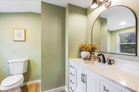 2043 Riverside Drive Auburn ME 04210