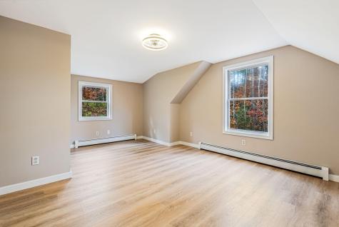 2043 Riverside Drive Auburn ME 04210