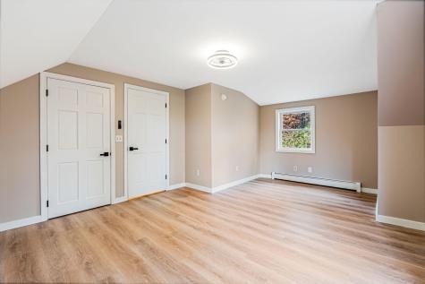 2043 Riverside Drive Auburn ME 04210