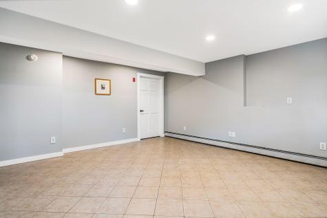 2043 Riverside Drive Auburn ME 04210