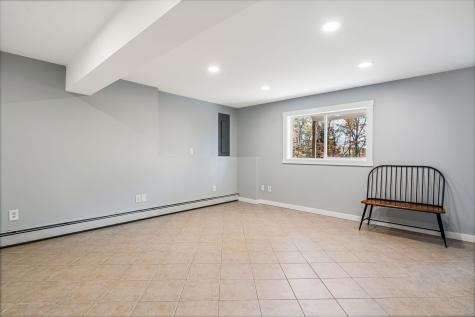 2043 Riverside Drive Auburn ME 04210