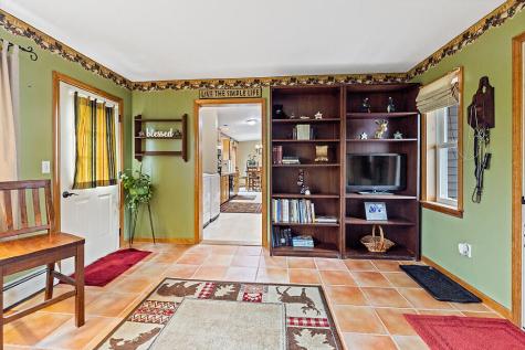 987 Gardiner Road Dresden ME 04342