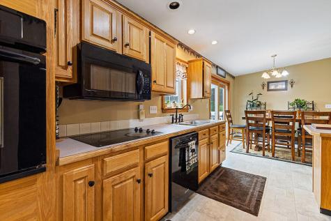 987 Gardiner Road Dresden ME 04342