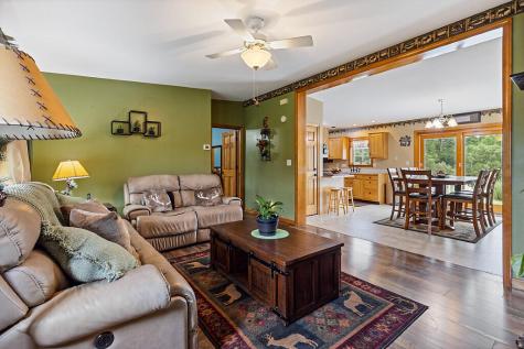 987 Gardiner Road Dresden ME 04342