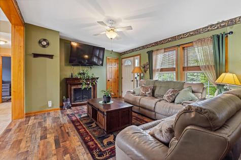 987 Gardiner Road Dresden ME 04342