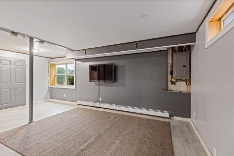 987 Gardiner Road Dresden ME 04342