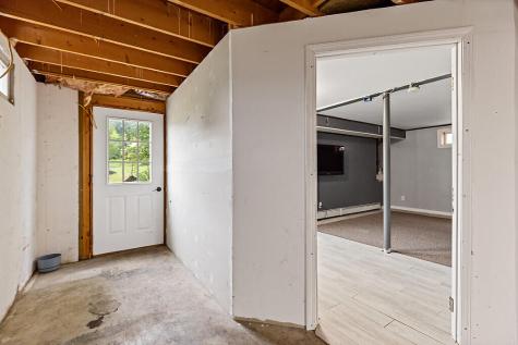 987 Gardiner Road Dresden ME 04342