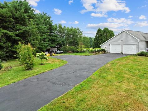 987 Gardiner Road Dresden ME 04342