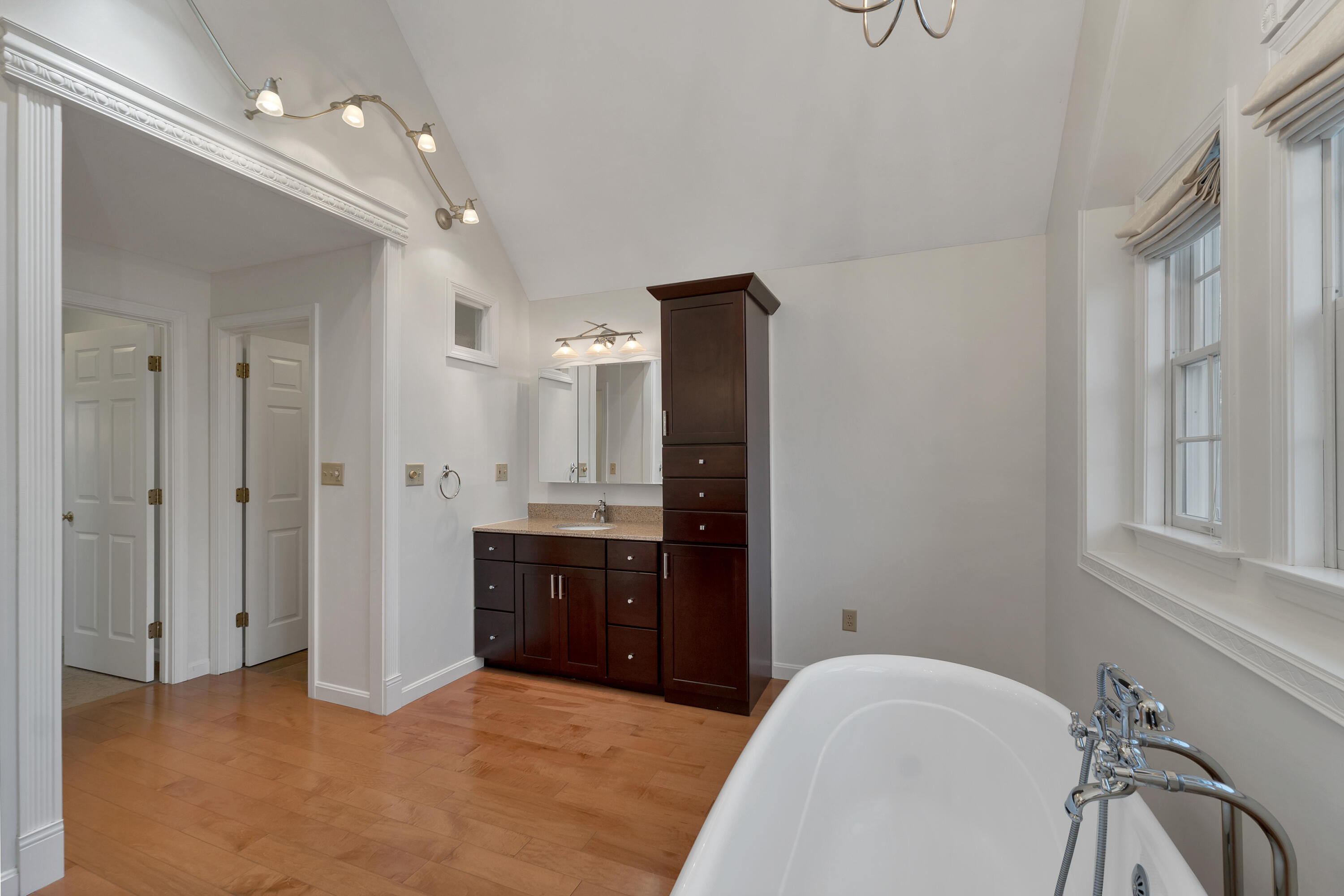 34 Stowecroft Drive Hampton NH 03842