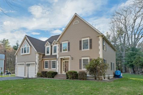 34 Stowecroft Drive Hampton NH 03842