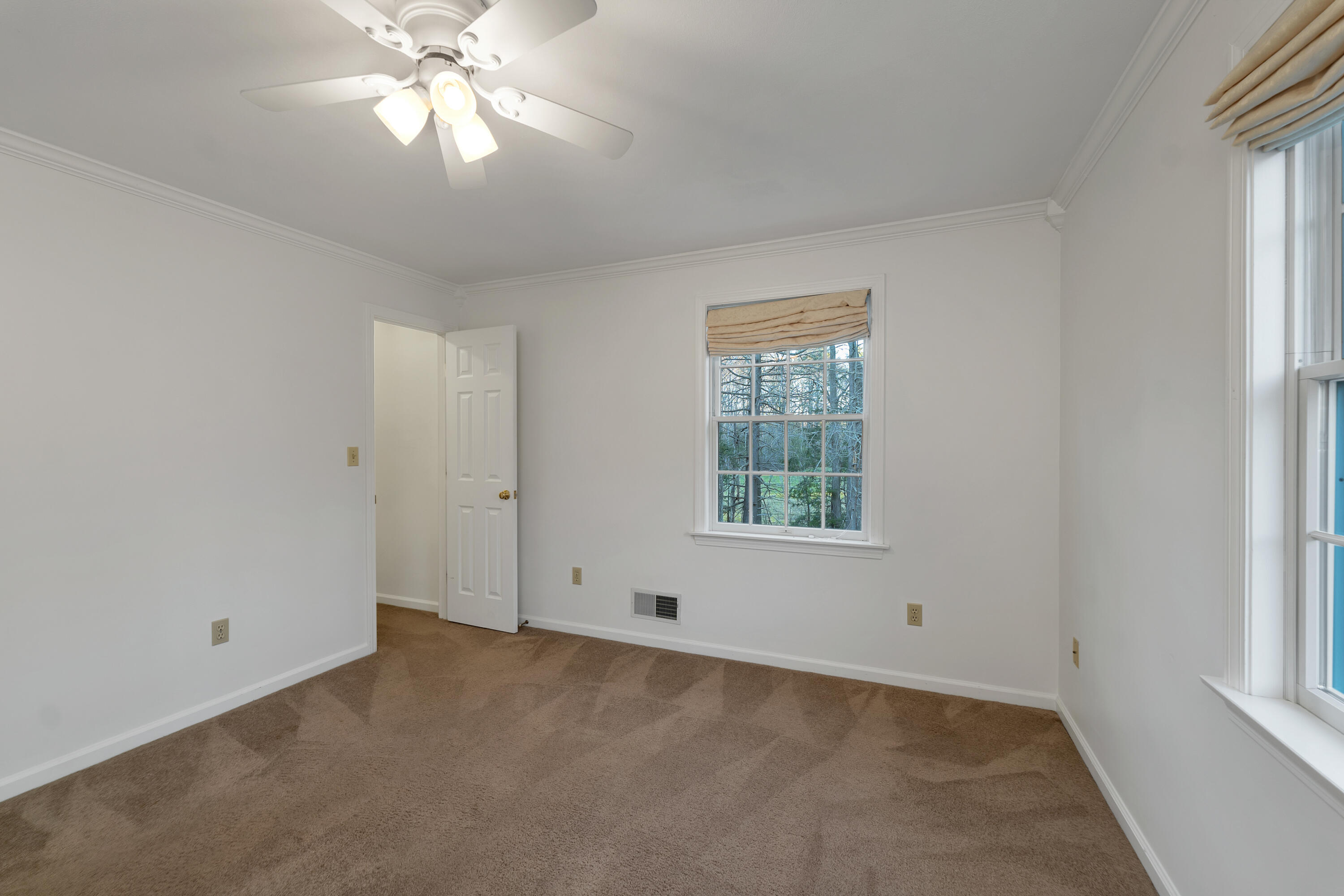 34 Stowecroft Drive Hampton NH 03842