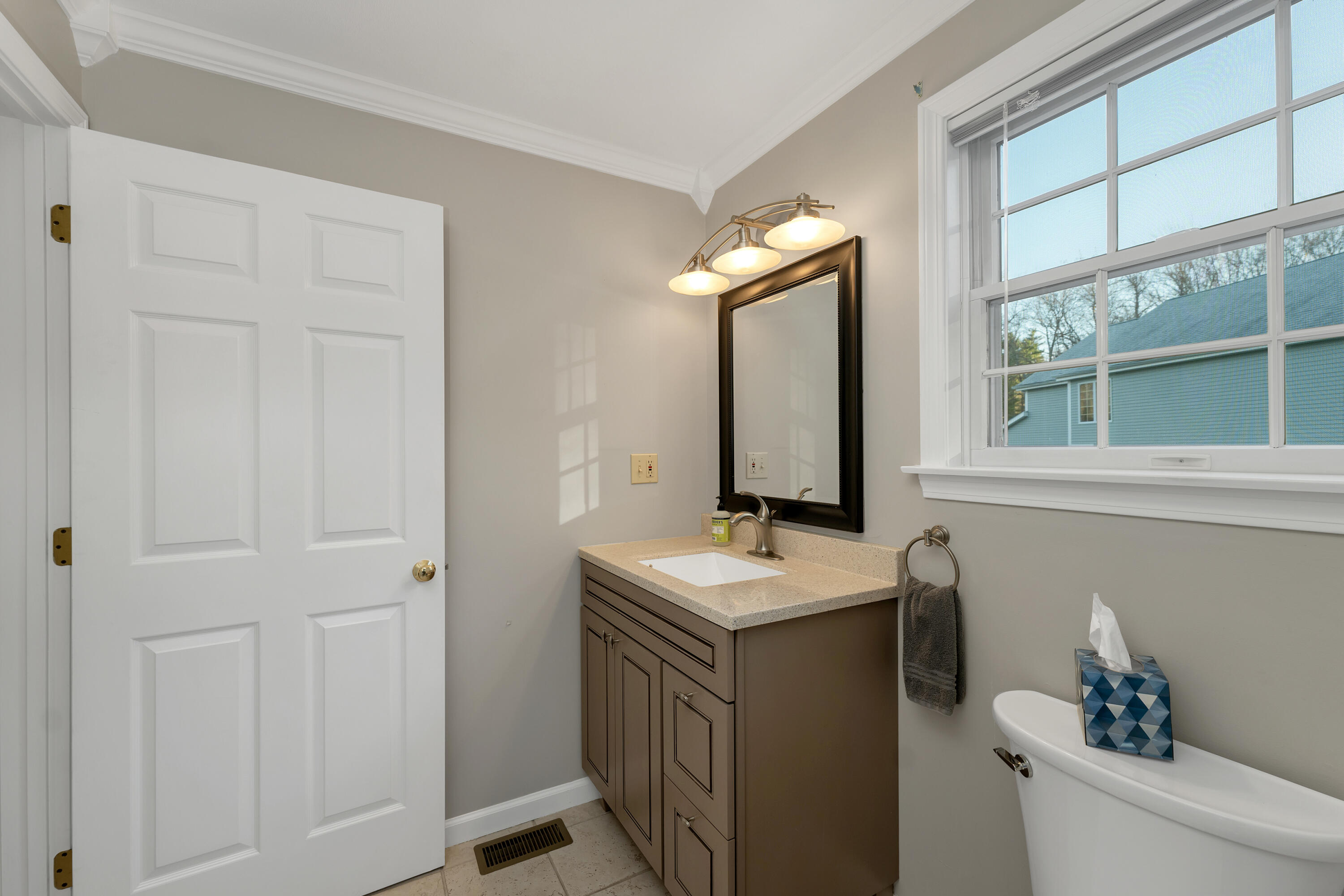 34 Stowecroft Drive Hampton NH 03842