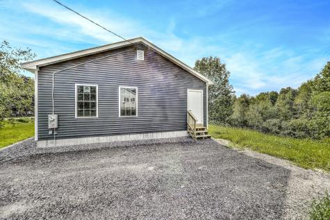118 Bowman Street Farmingdale ME 04344