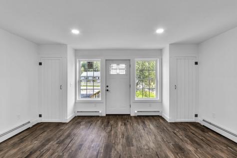 118 Bowman Street Farmingdale ME 04344