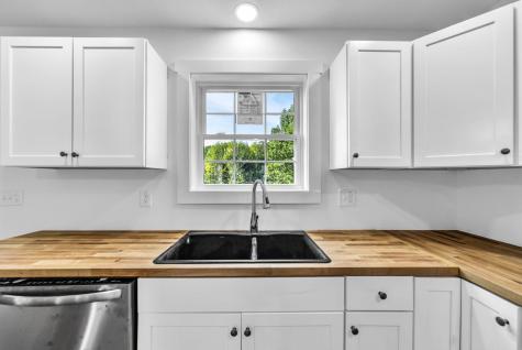 118 Bowman Street Farmingdale ME 04344