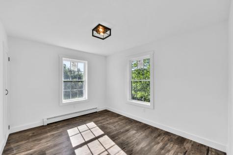 118 Bowman Street Farmingdale ME 04344