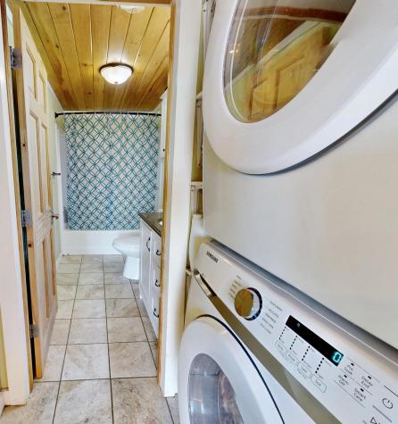 62 W Main Street Vinalhaven ME 04863