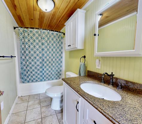 62 W Main Street Vinalhaven ME 04863