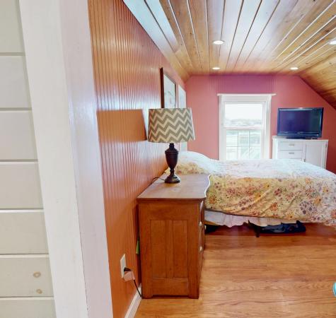 62 W Main Street Vinalhaven ME 04863