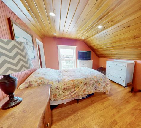 62 W Main Street Vinalhaven ME 04863